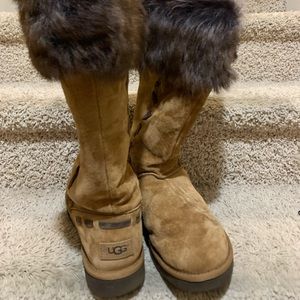 UGG tall boots color Tan